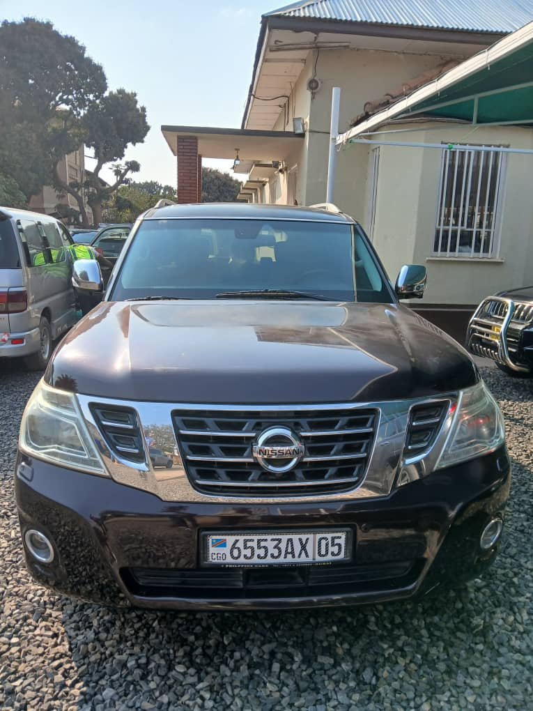 NISSAN PATROL PLATINIUM. EXCELLENT ETAT.