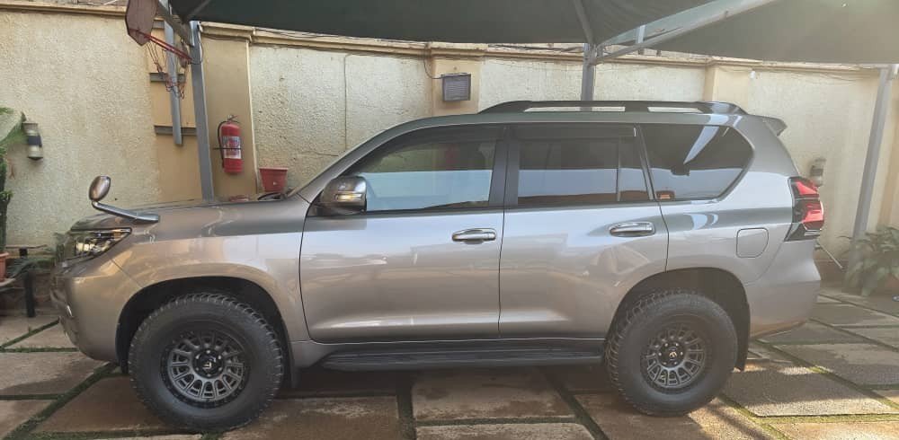 Toyota Prado TX. Excellent état. - Image 2