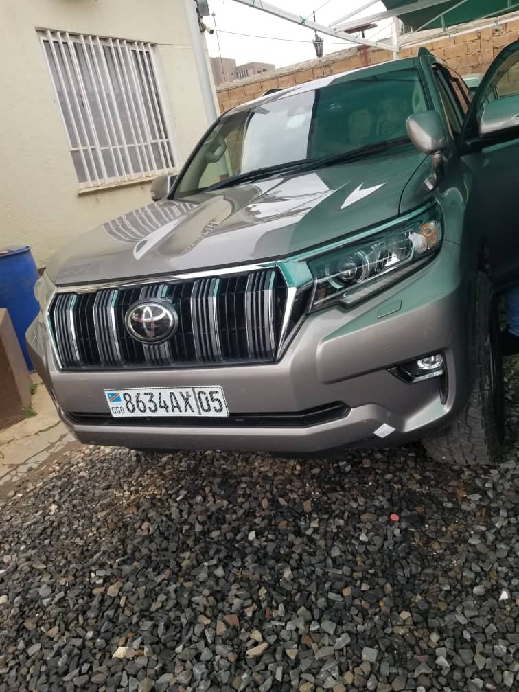 Toyota Prado TX. Excellent état.