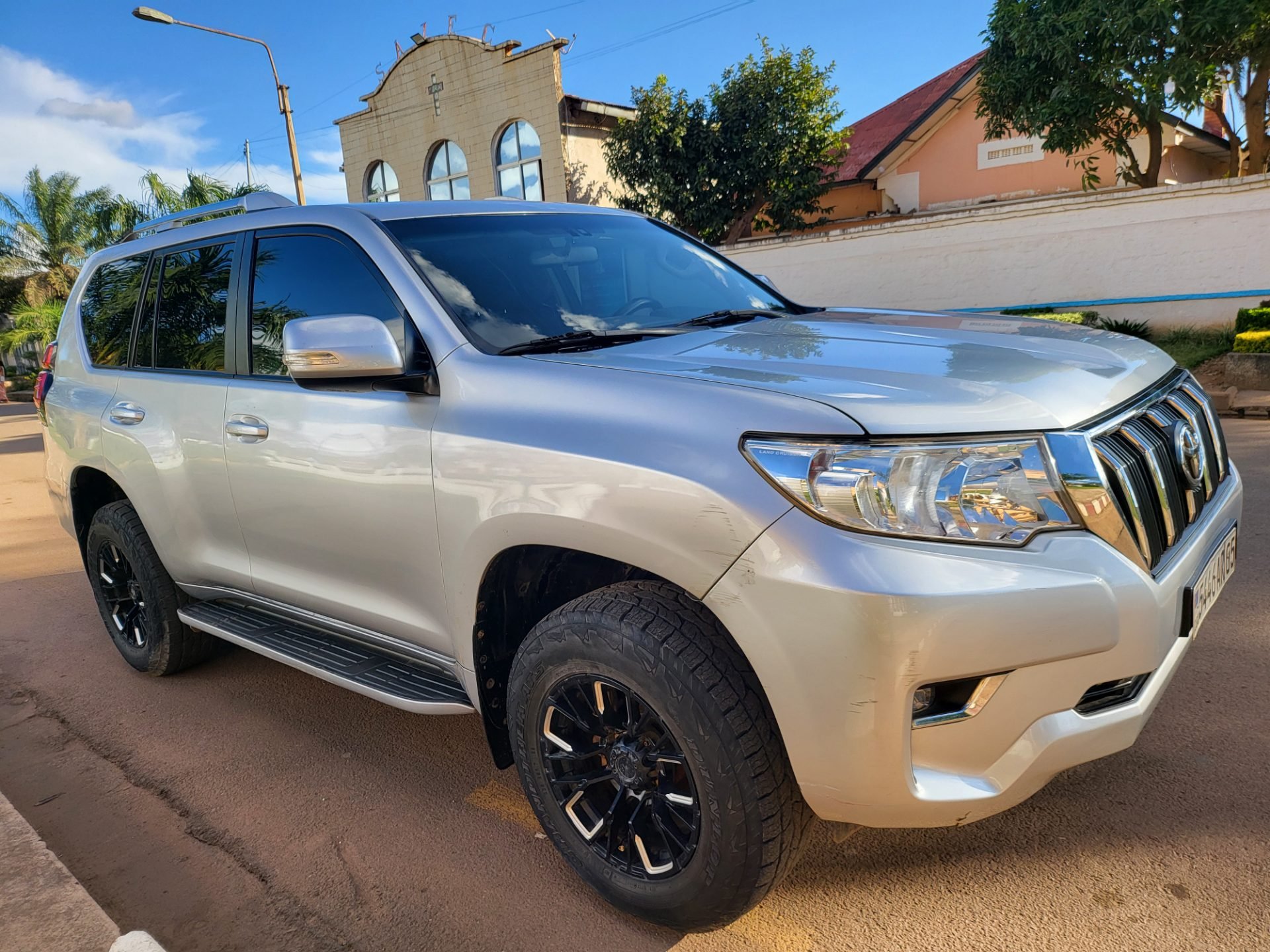 Toyota Prado TXL 2023 - Image 2