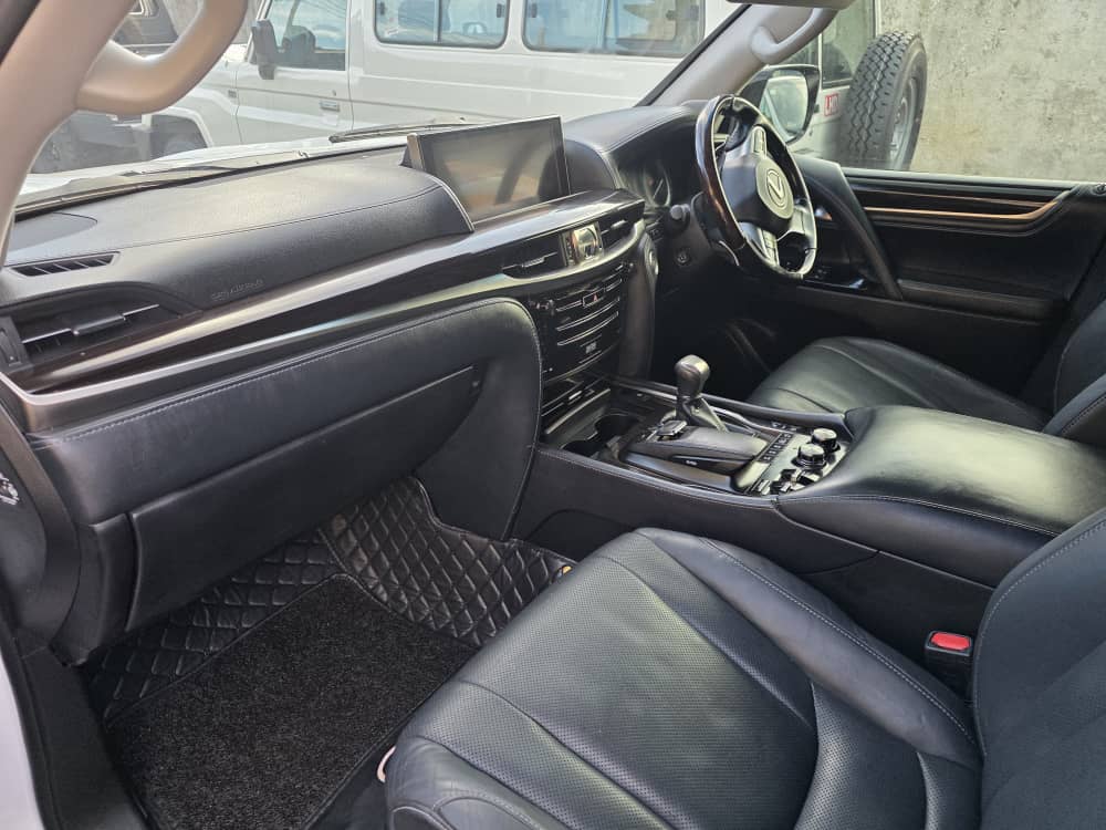 Lexus LX 570 2019 - Luxe Ultime - Image 9