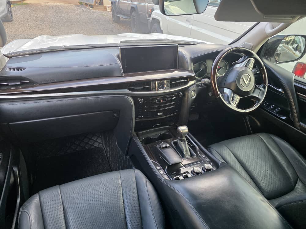 Lexus LX 570 2019 - Luxe Ultime - Image 11