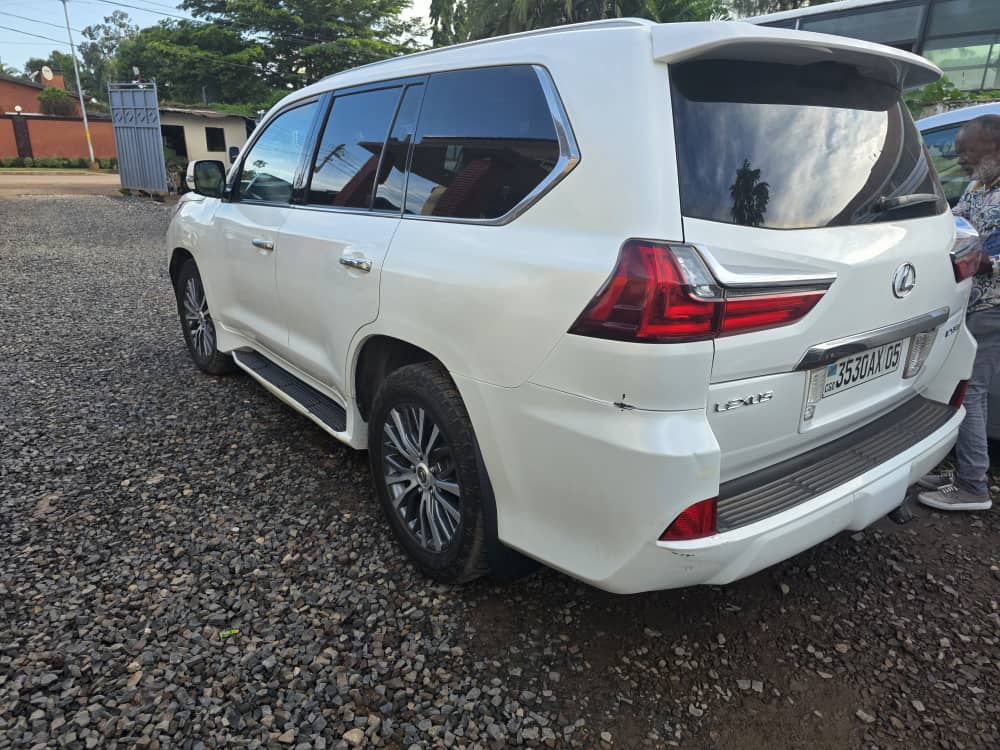 Lexus LX 570 2019 - Luxe Ultime - Image 12