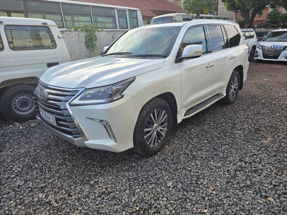 Lexus LX 570 2019 - Luxe Ultime - Image 3
