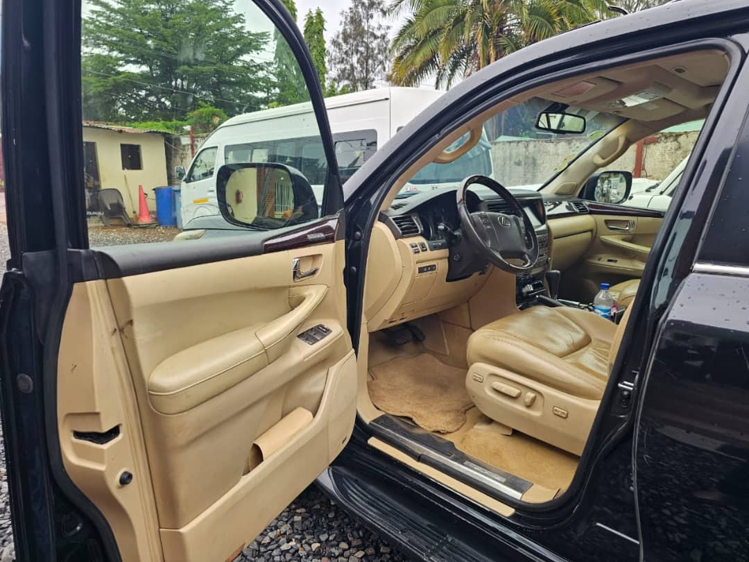 Lexus LX 600 2023 - Ultra Luxe - Image 3