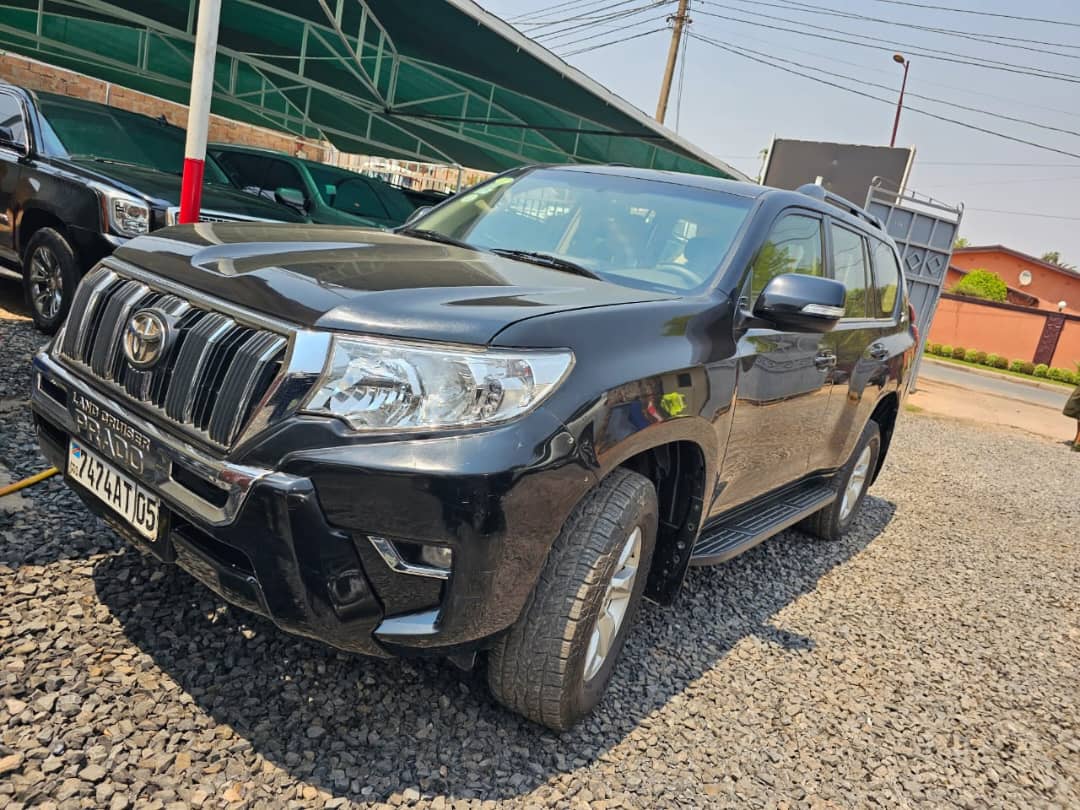 Toyota Prado TXL 2022 - Full Option - Image 10