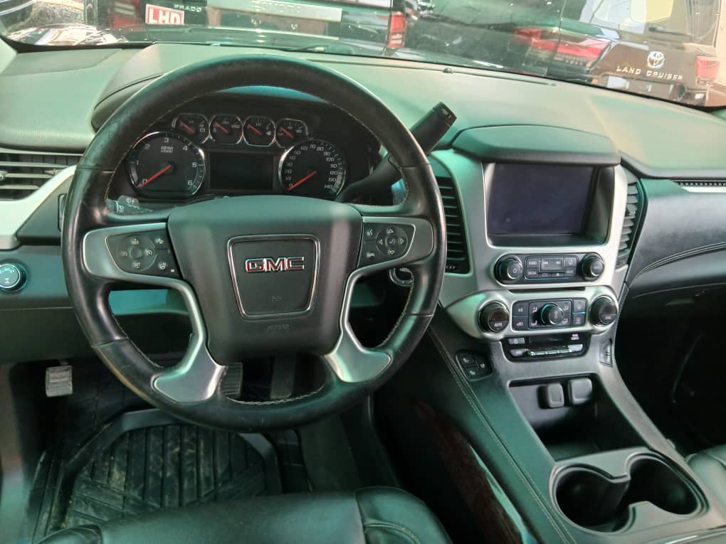 Toyota Prado TXL 2022 - Full Option - Image 4