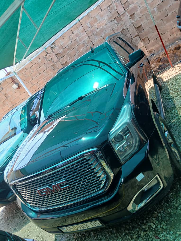 GMC Yukon Denali 2018 - Full Size SUV