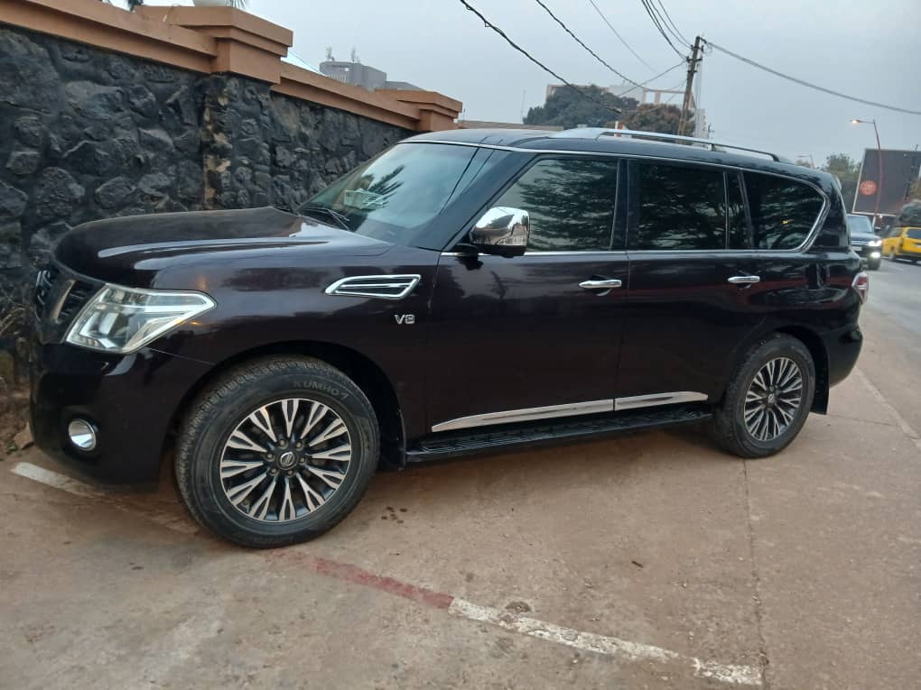 Nissan Patrol V8 2022 - Titanium - Image 10