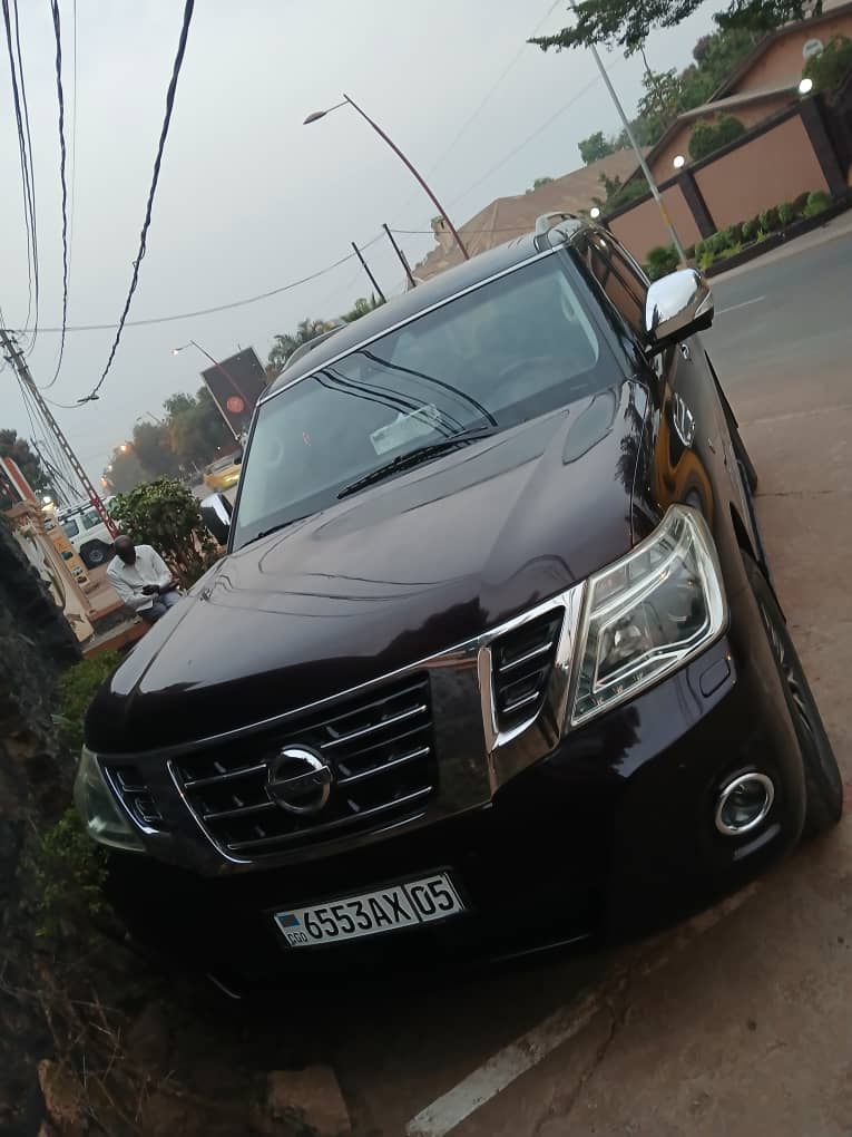 Nissan Patrol V8 2022 - Titanium - Image 9