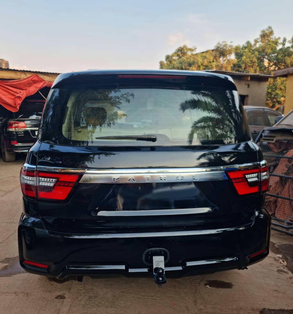 Nissan Patrol V8 2022 - Titanium - Image 11