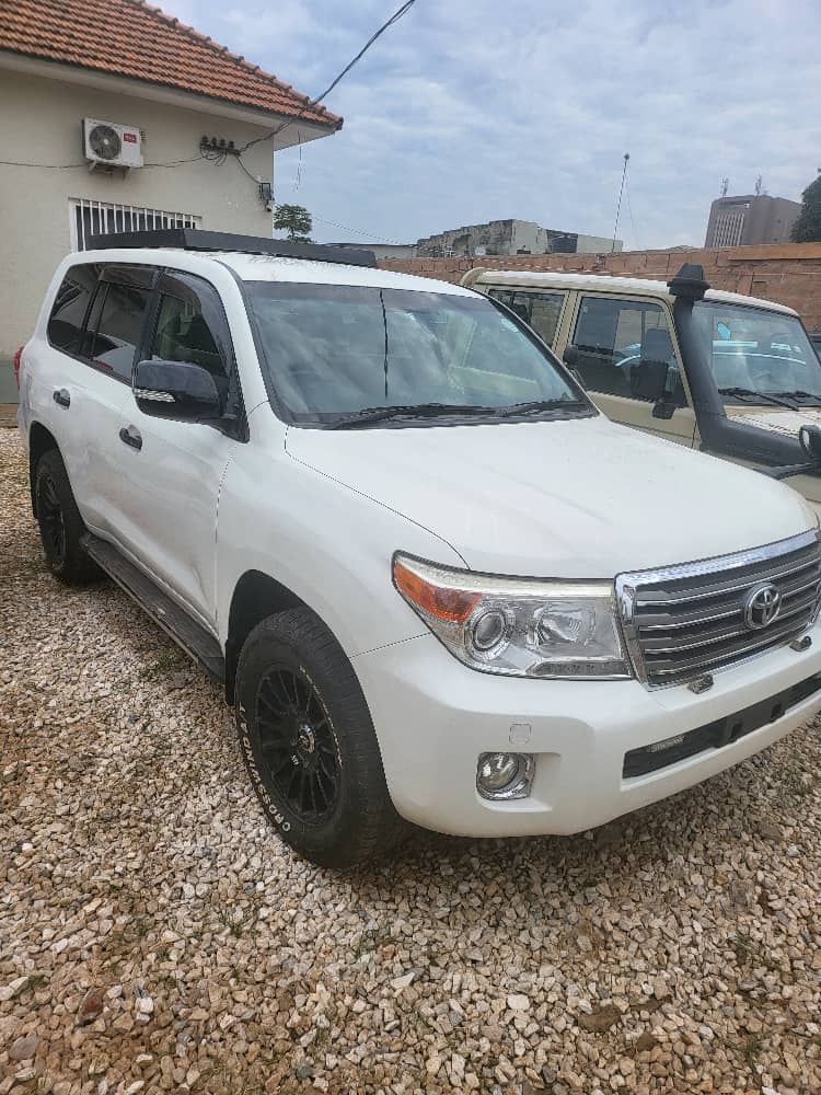 Toyota Land Cruiser 200 2017 - VX Premium - Image 6