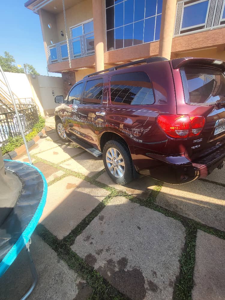 Toyota sequoia - Image 6