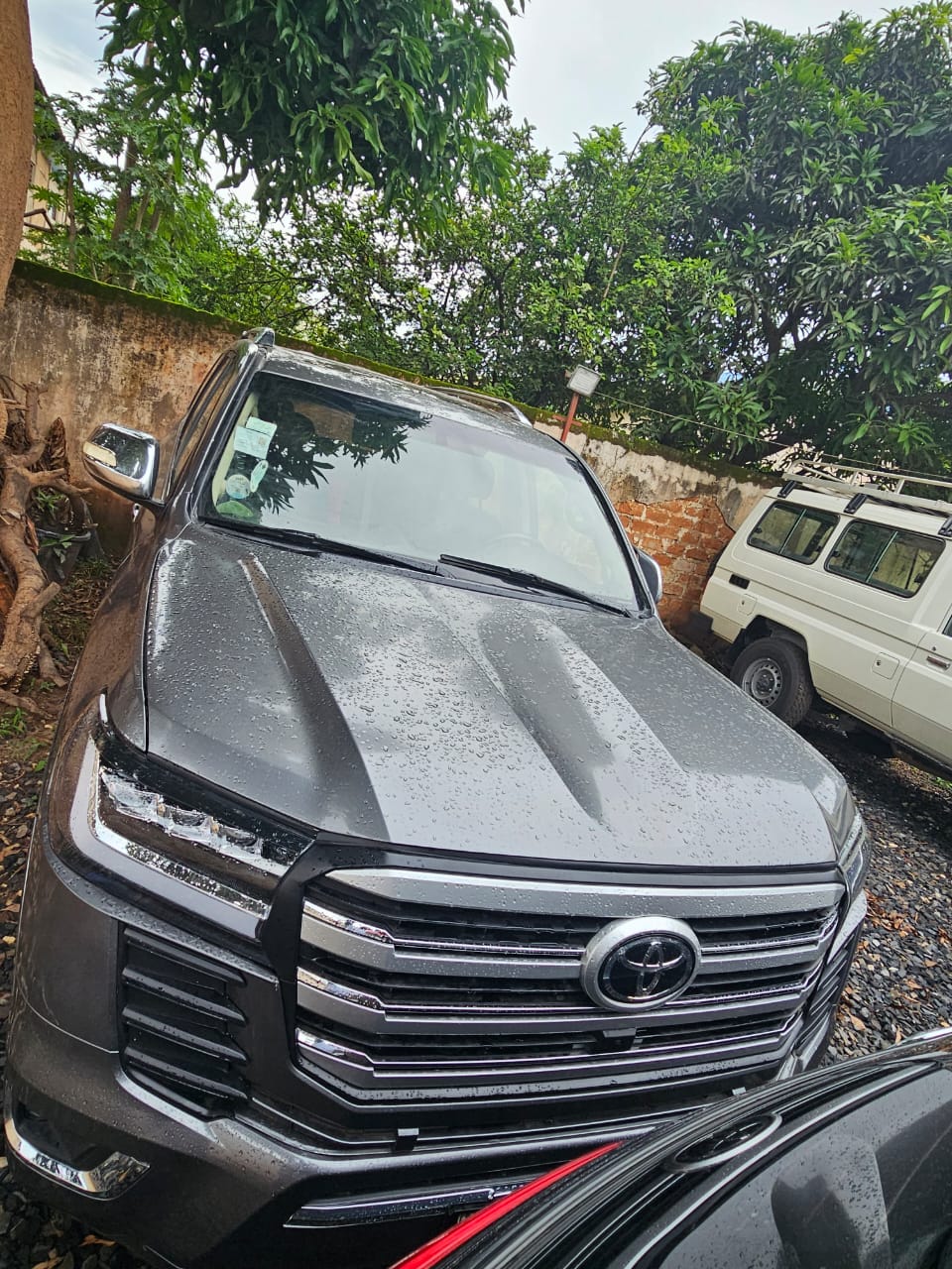 Toyota Land Cruiser V8 2023 - Import Japon - Image 3