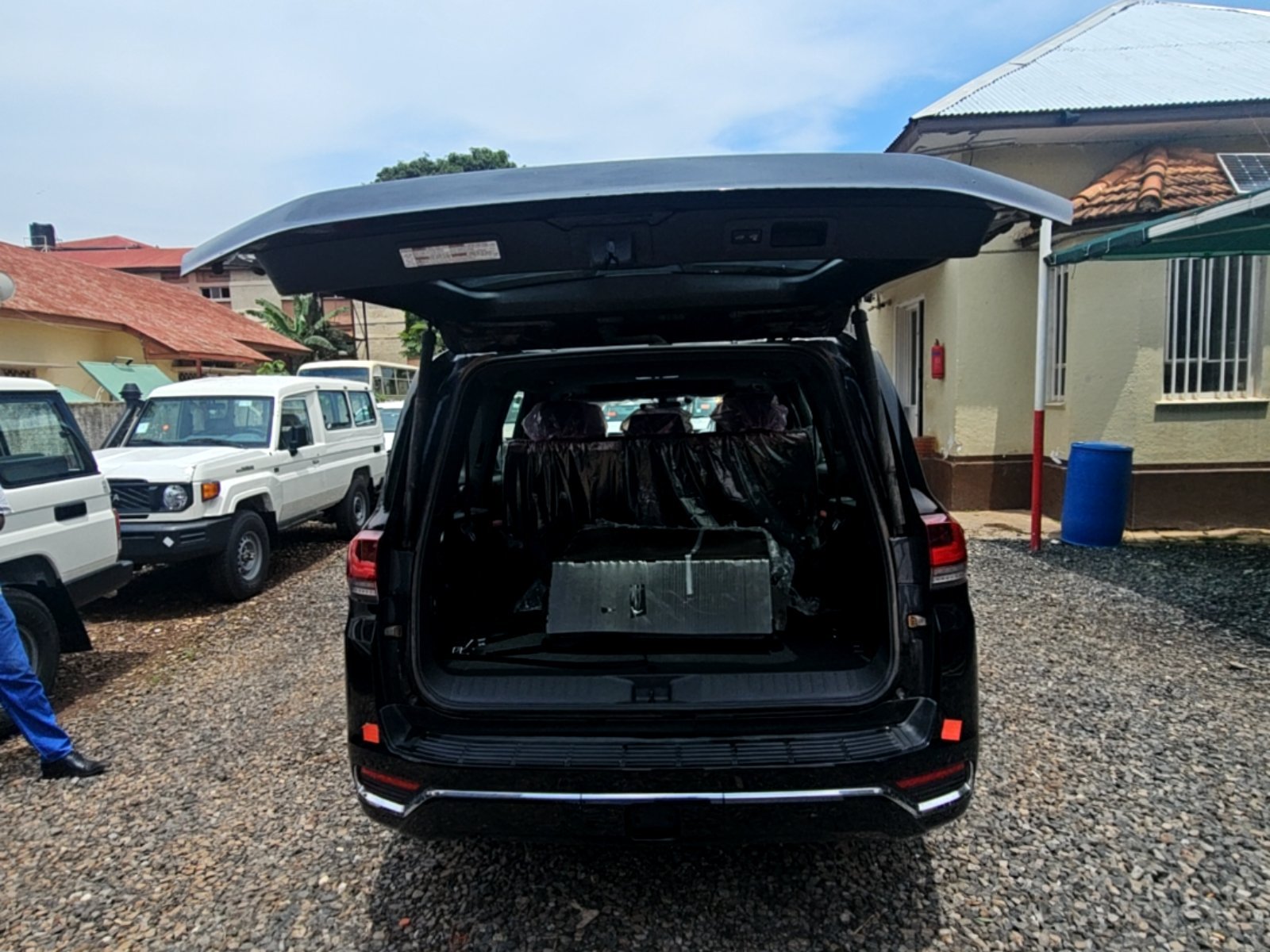 Toyota Land Cruiser VXR - Excellent état - Image 7