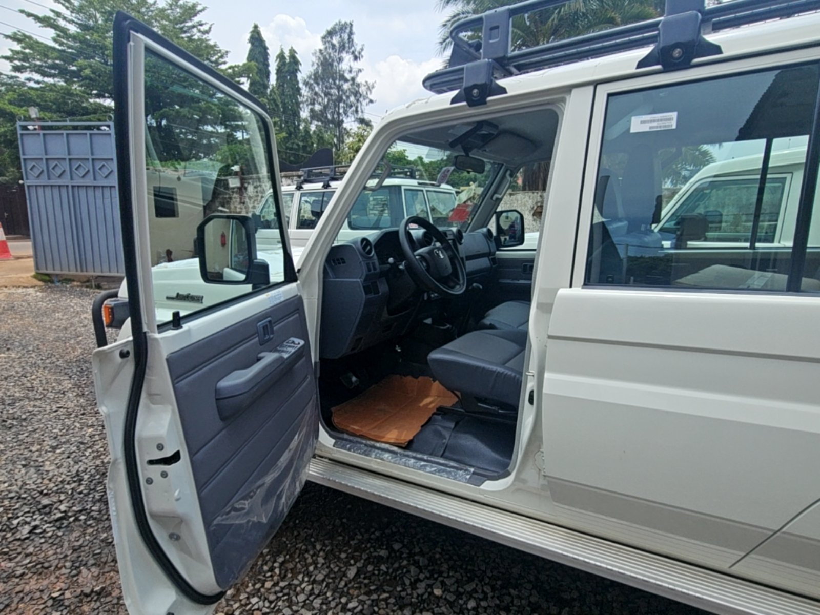 Toyota Land Cruiser 2025 - Excellent état - Image 5