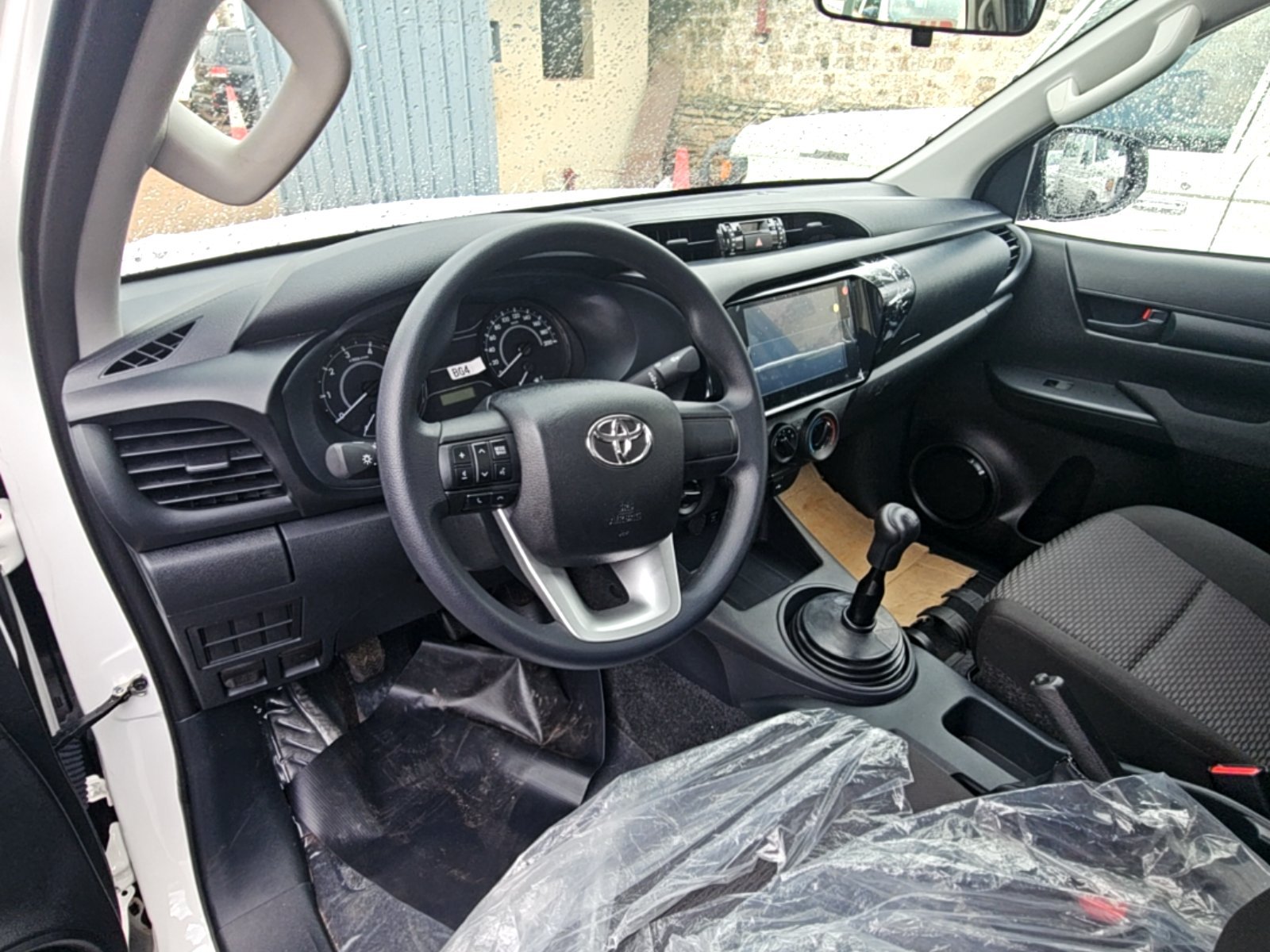 Toyota Hilux Basique - Excellent état - Image 5