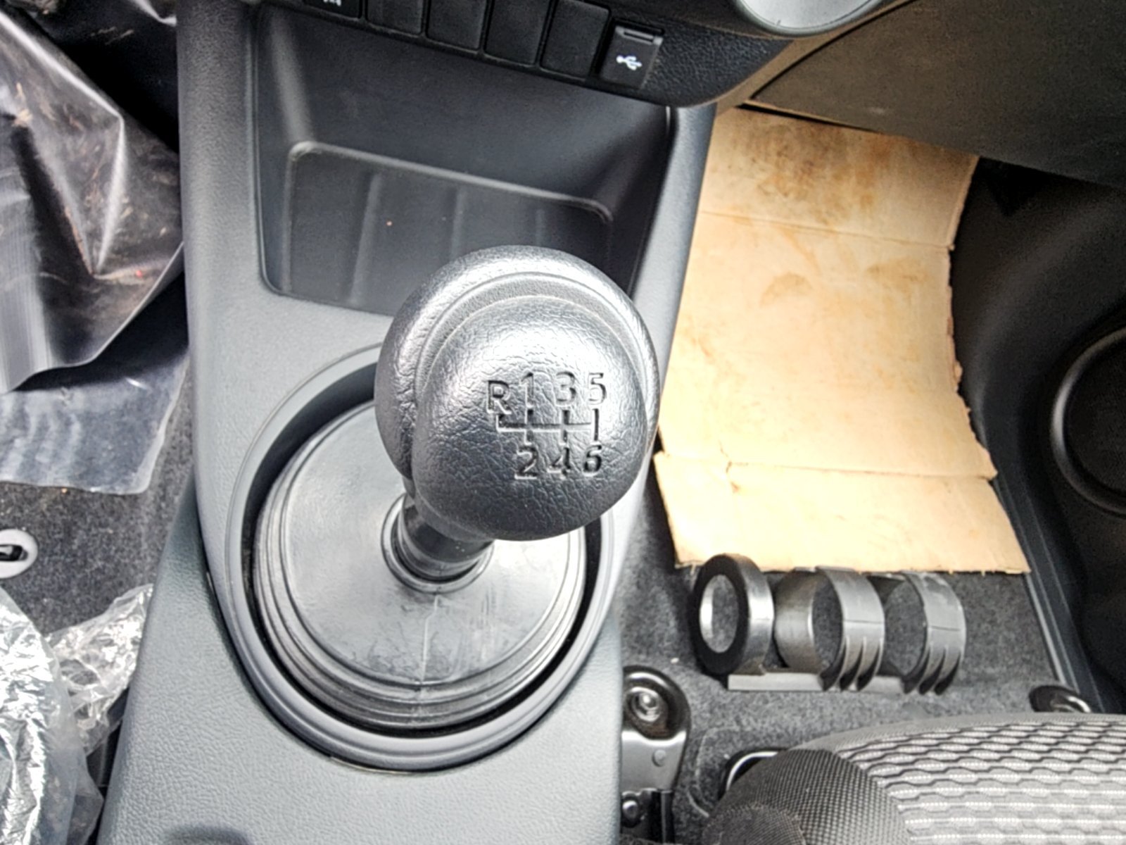 Toyota Hilux Basique - Excellent état - Image 9