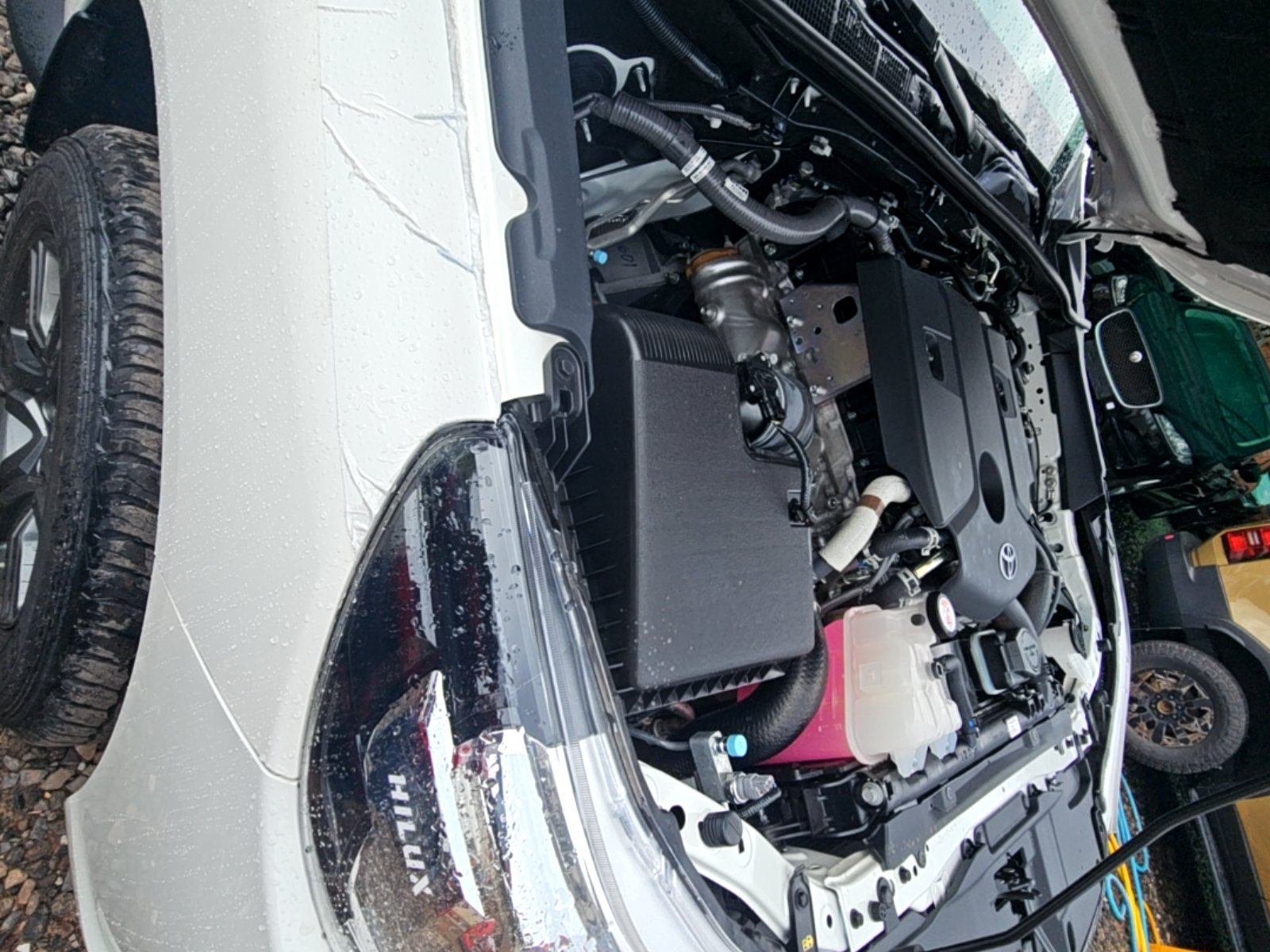 Toyota Hilux Basique - Excellent état - Image 12