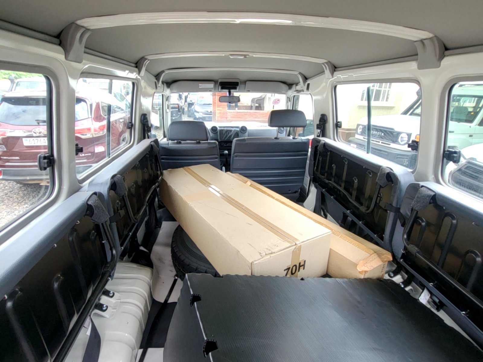 Toyota Land Cruiser missionnaire 4x4 - Excellent état - Image 3