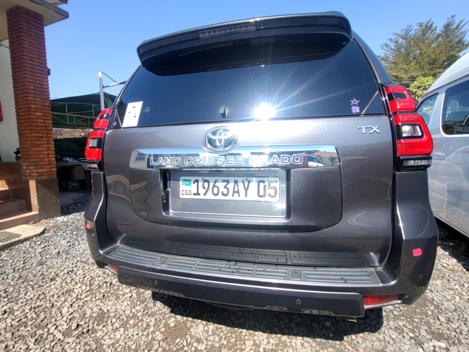 Toyota Prado 2022 TXL - Excellent état - Image 2