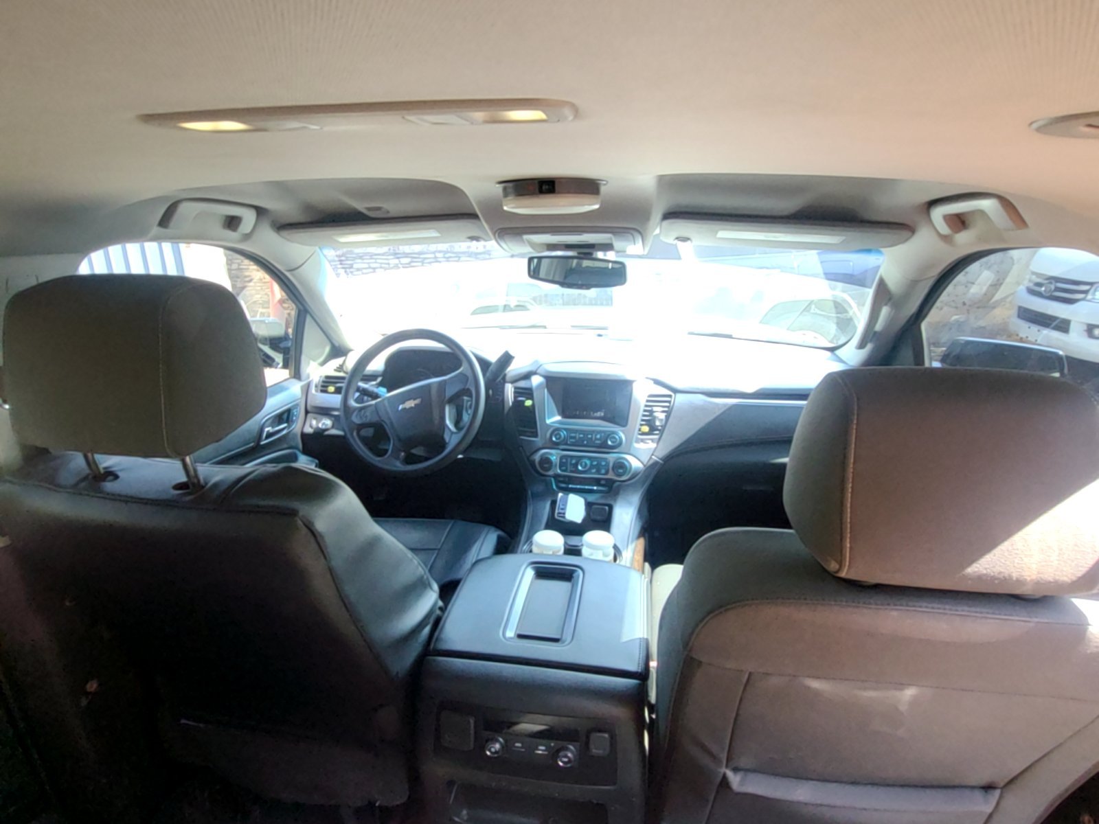 Chevrolet Tahoe 2018 - Excellent état - Image 4