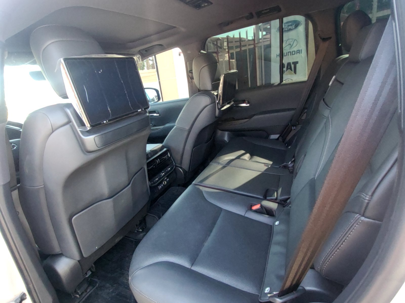 Toyota Land Cruiser VXR. 2025 - Image 10