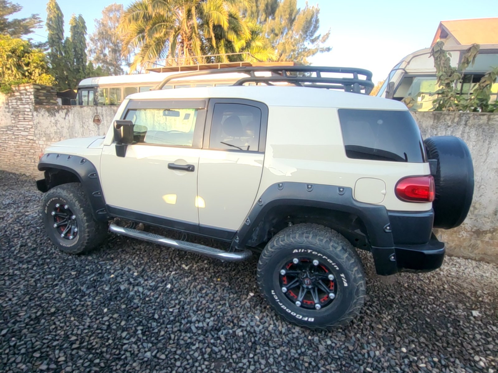 Toyota FJ CRUISER 2014 - Excellent état - Image 3