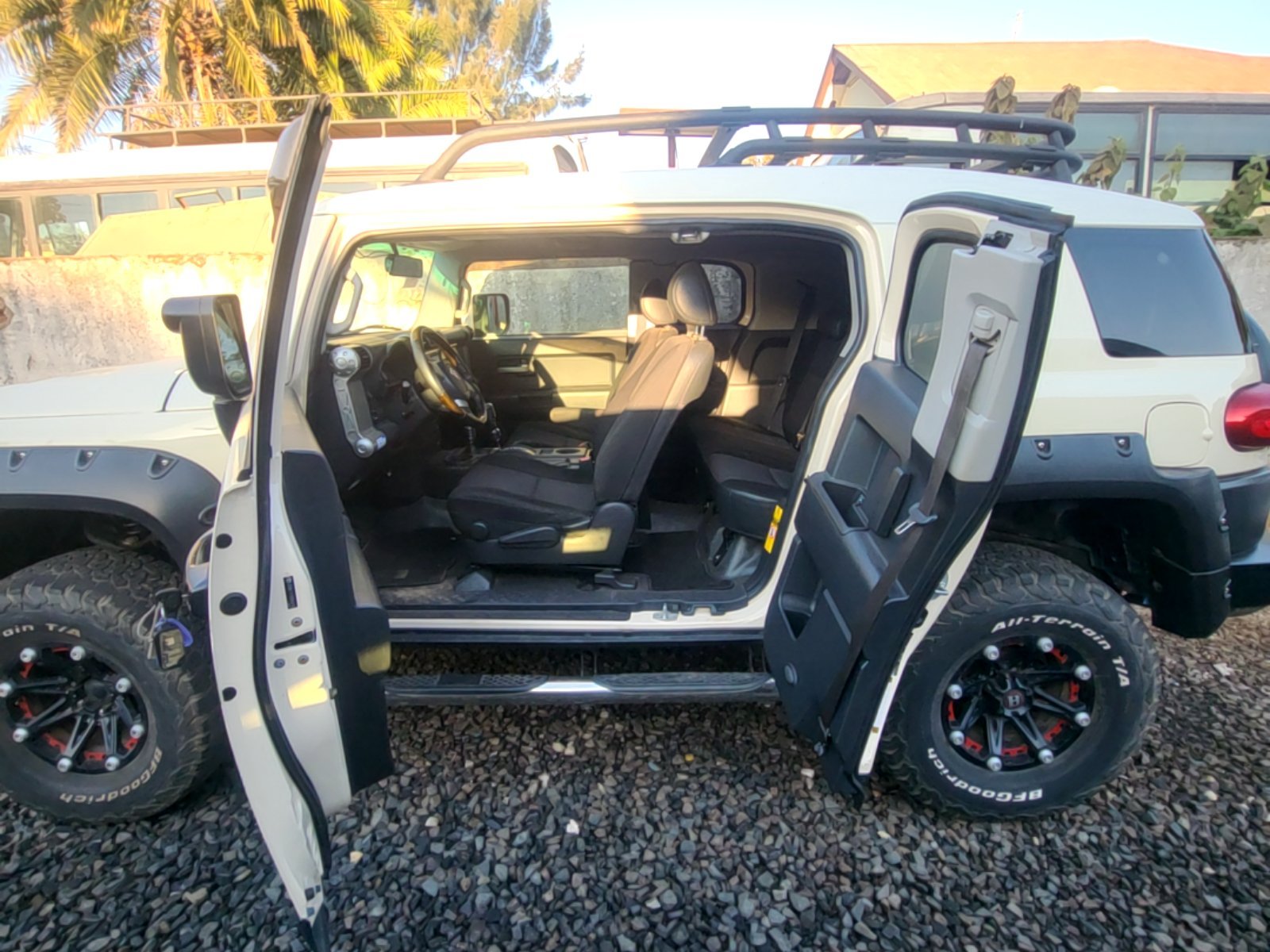 Toyota FJ CRUISER 2014 - Excellent état - Image 5
