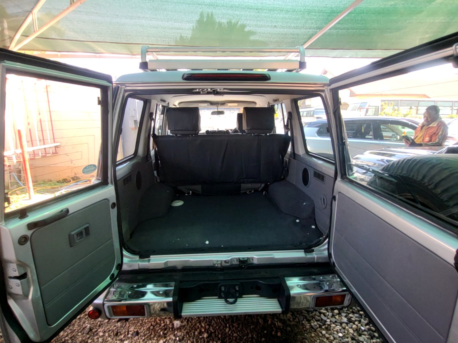 Toyota Land Cruiser LX 2015 - Excellent état - Image 8