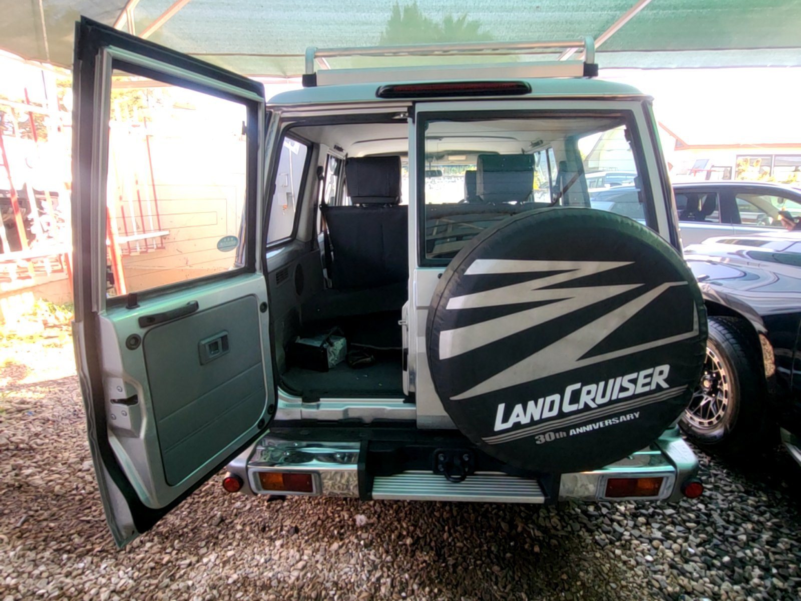 Toyota Land Cruiser LX 2015 - Excellent état - Image 9