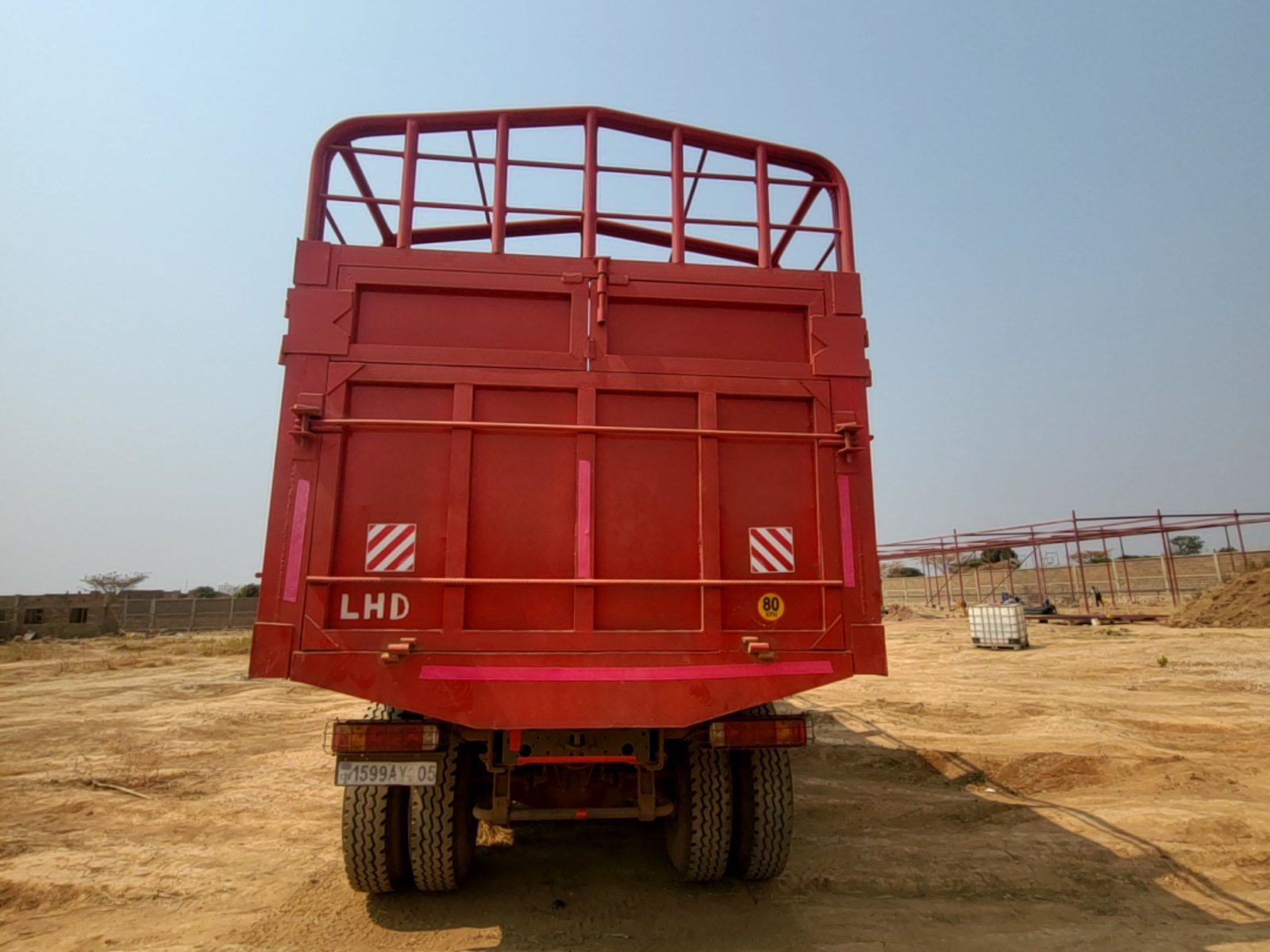 SINOTRUCK HOWO 371- Excellent état - Image 2