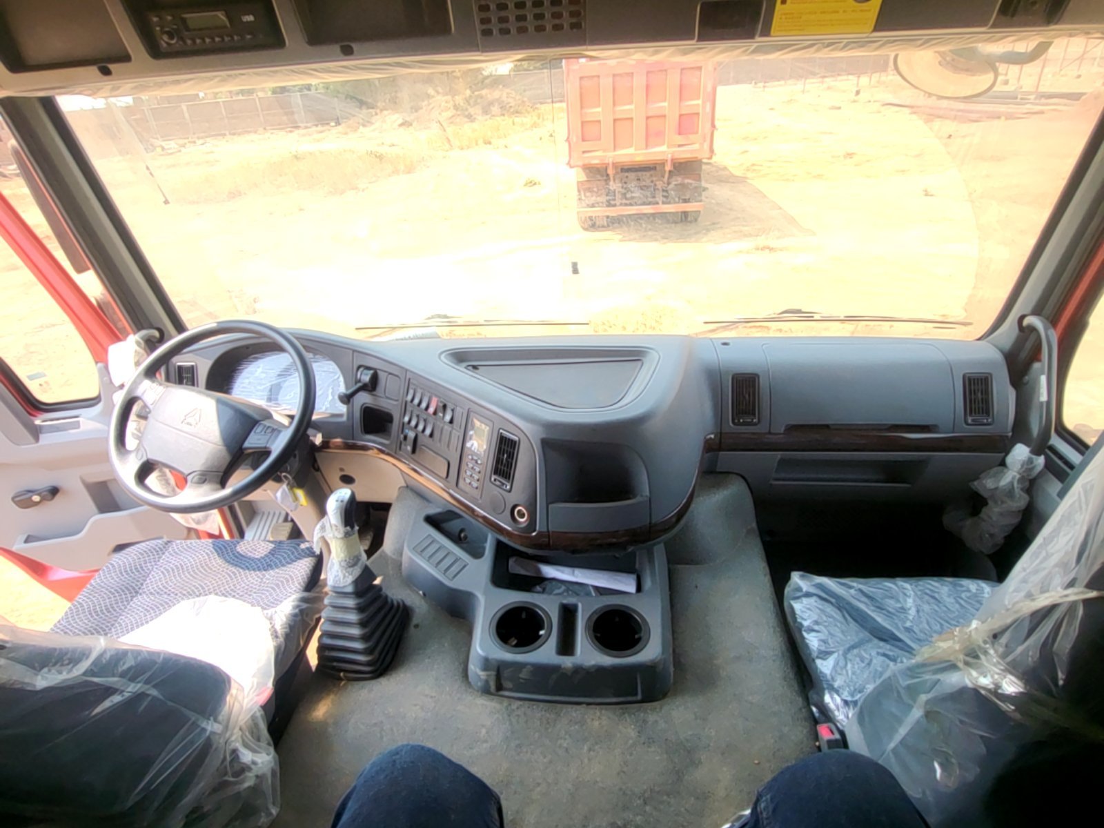 SINOTRUCK HOWO 371- Excellent état - Image 4