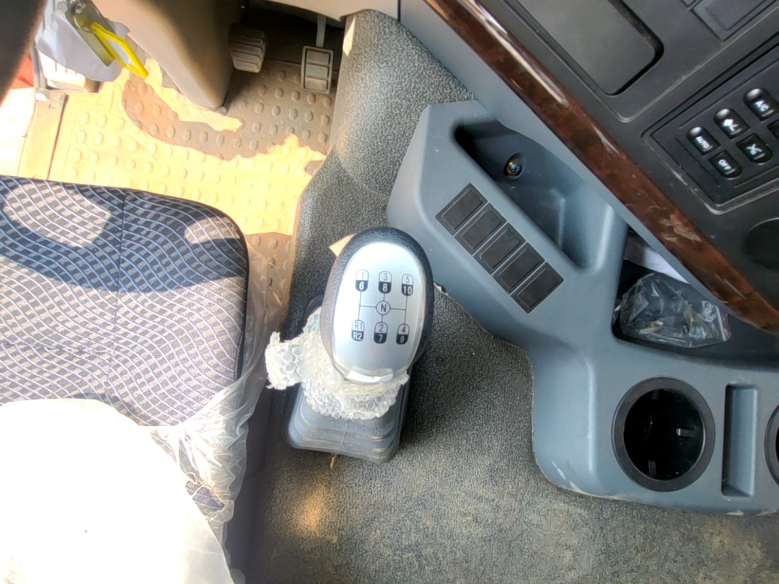 SINOTRUCK HOWO 371- Excellent état - Image 5