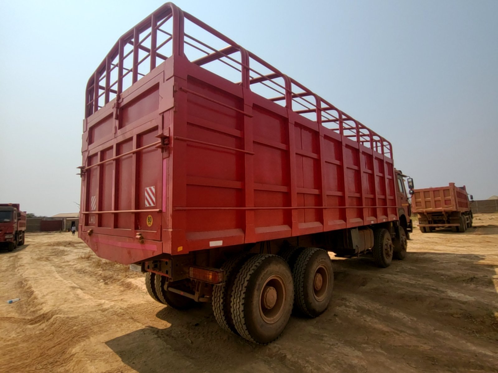 SINOTRUCK HOWO 371- Excellent état - Image 6