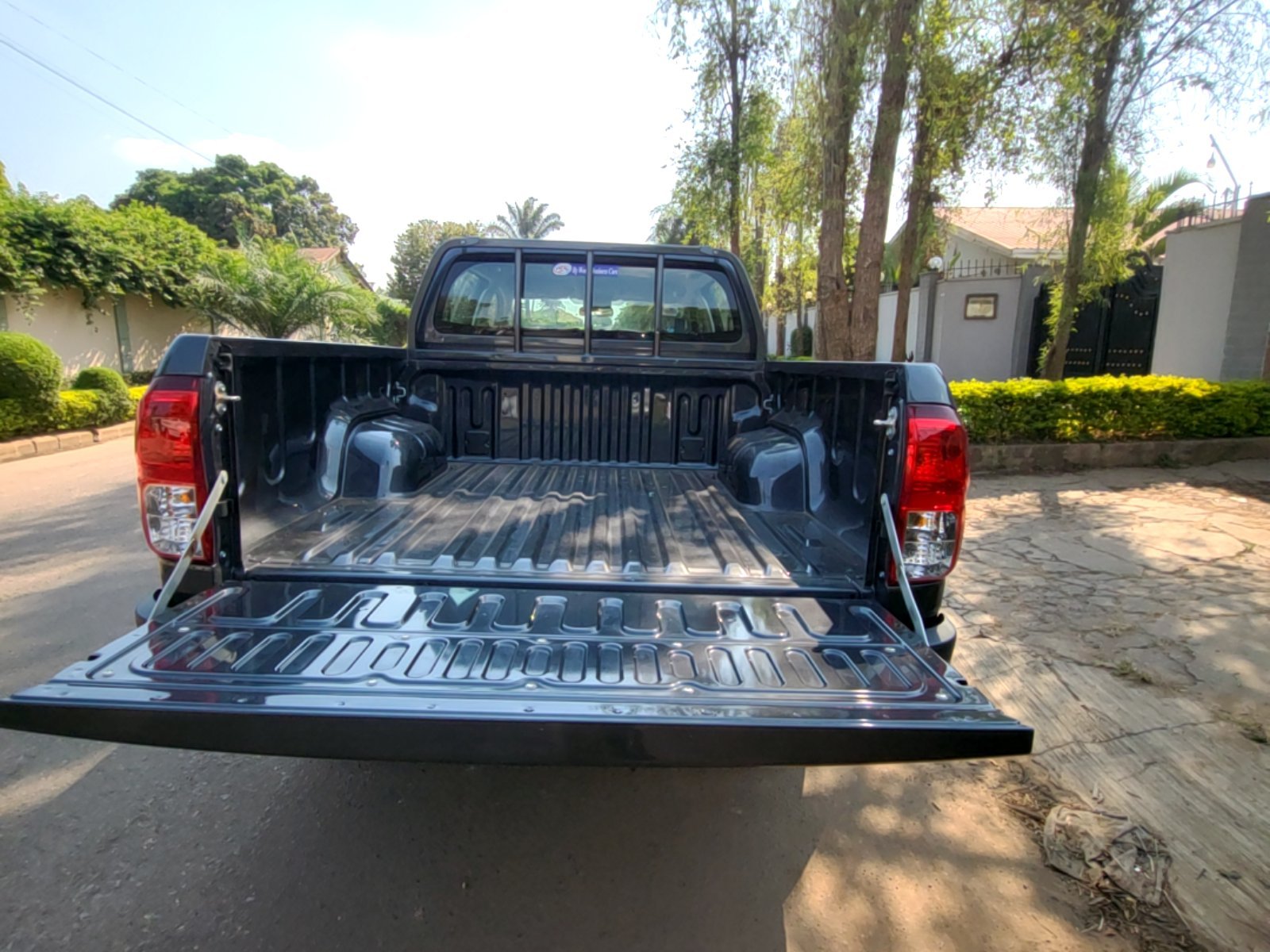 Toyota Hilux 2026 - Excellent état - Image 12