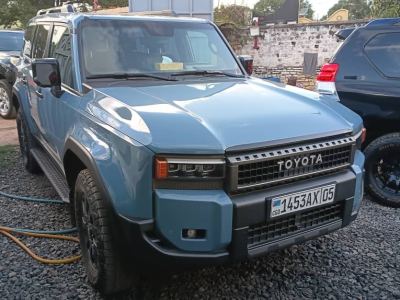 Toyota Prado  - Excellent état, TXL, 4x4. 