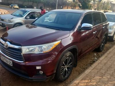 TOYOTA HIGHLANDER