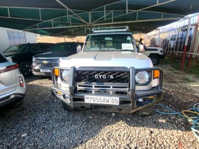 Toyota Land Cruiser LX 2015 - Excellent état
