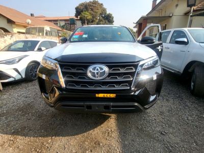 Toyota Fortuner 2025 - Excellent état