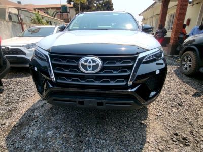 Toyota Fortuner 2025 - Excellent état