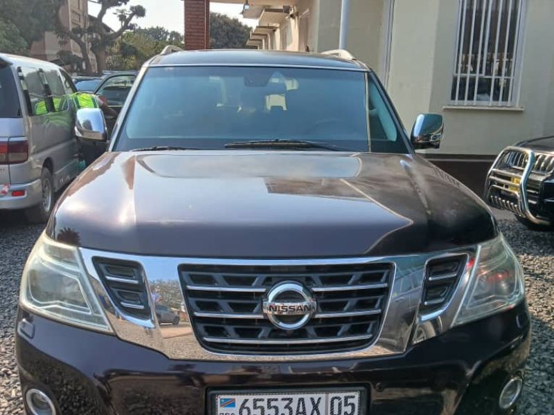NISSAN PATROL PLATINIUM. EXCELLENT ETAT.