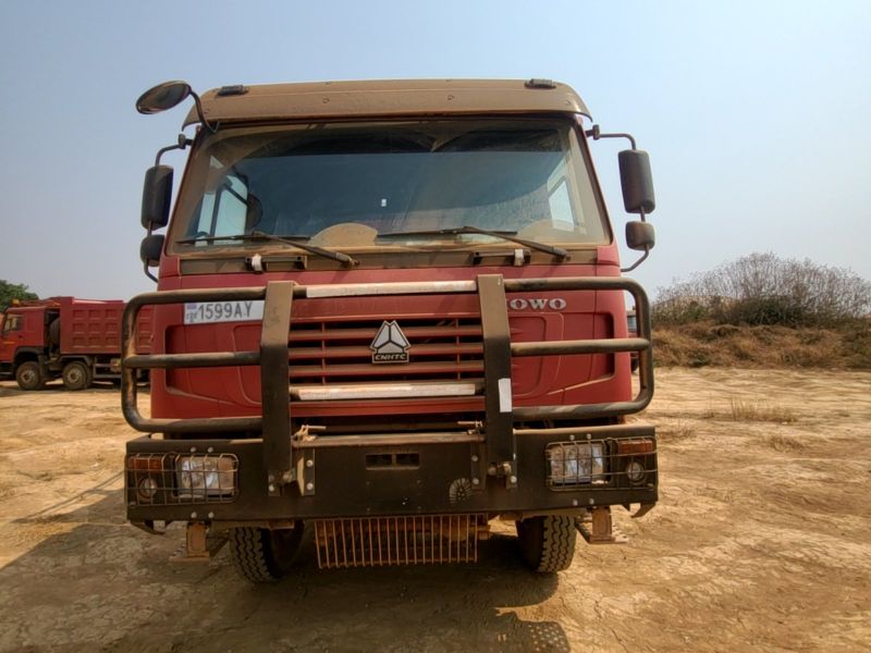SINOTRUCK HOWO 371- Excellent état