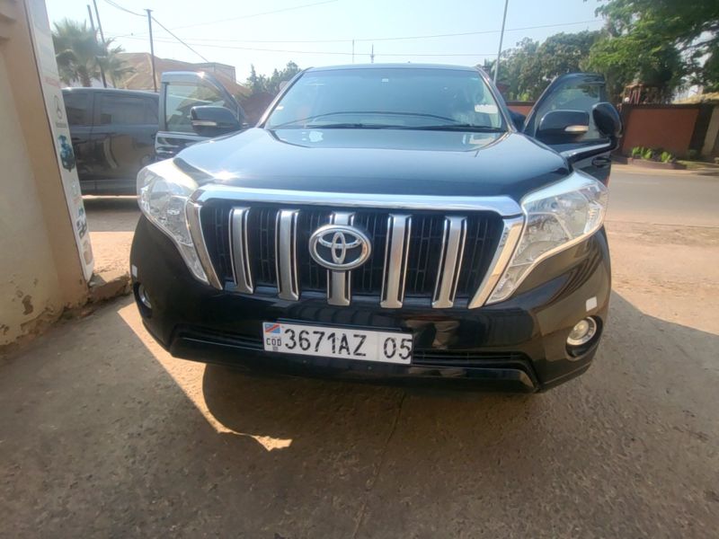 Toyota LAND CRUISER PRADO 2025 NOIRE - Excellent état